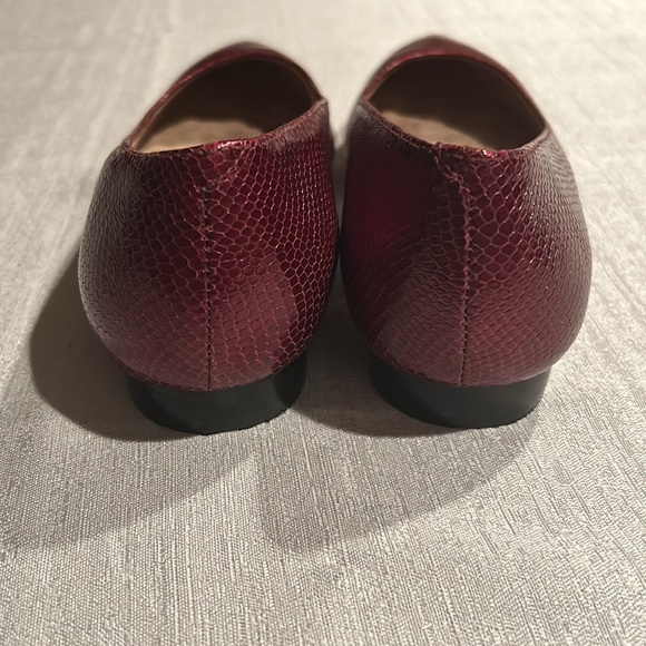 Walking cradle Wine Snake-Embossed Reece Leather Flat - Picture 4 of 7